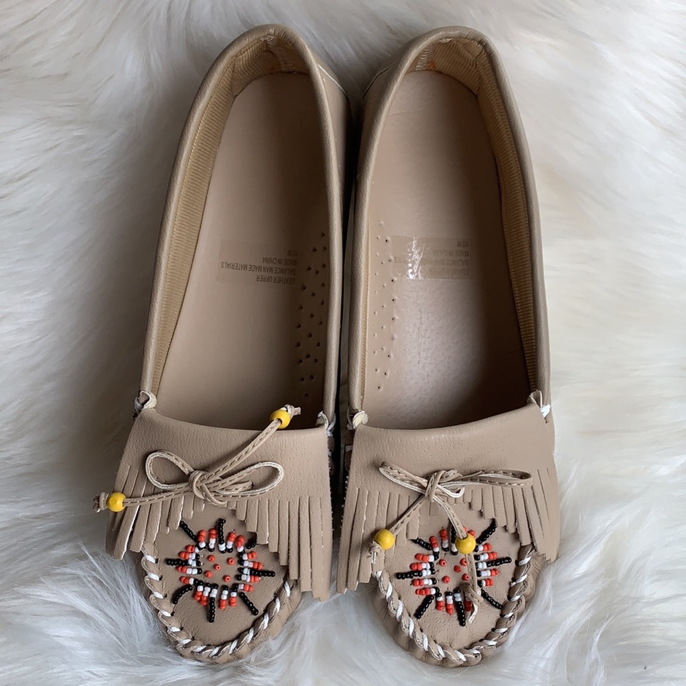 Beautiful flat shoes